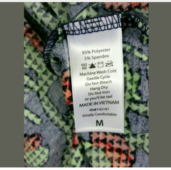 LulaRoe simply comfortable tee shirt Sz M blue nwt - Picture 7 of 7